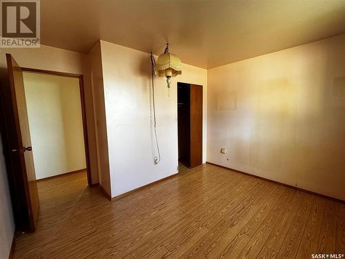 215 5Th Avenue E, Gravelbourg, SK - Indoor Photo Showing Other Room