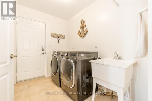 118 Succession Crescent, Barrie (Innis-Shore), ON - Indoor Photo Showing Laundry Room