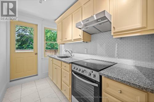 Third - 18 Castle Frank Crescent, Toronto, ON - Indoor Photo Showing Kitchen