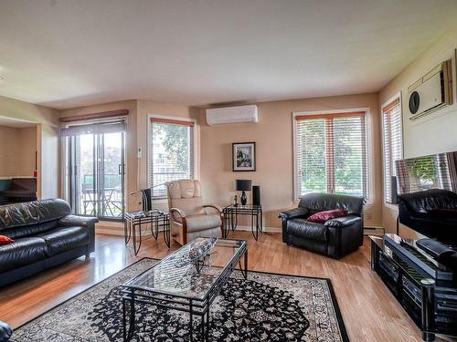 Salon - 8-139 Rue Sévigny, Repentigny (Repentigny), QC - Indoor Photo Showing Living Room