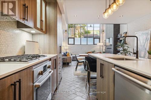 8 - 50 Bartlett Avenue, Toronto, ON - Indoor Photo Showing Kitchen With Upgraded Kitchen