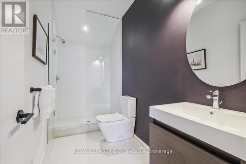 8 - 50 Bartlett Avenue, Toronto (Dovercourt-Wallace Emerson-Junction), ON - Indoor Photo Showing Bathroom