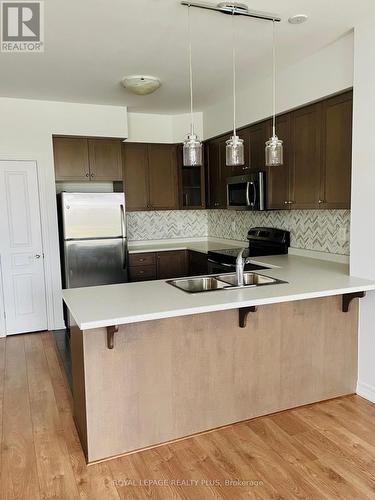 16 - 515 Winston Road, Grimsby, ON - Indoor Photo Showing Kitchen With Double Sink