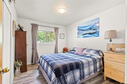 109 Strathnaver Avenue, Selkirk, MB - Indoor Photo Showing Bedroom