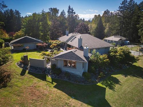 6455 Bryn Rd, Central Saanich, BC 