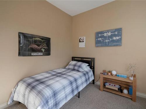 207-2676 Island Hwy South, Campbell River, BC - Indoor Photo Showing Bedroom