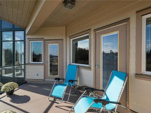 207-2676 Island Hwy South, Campbell River, BC - Outdoor With Deck Patio Veranda With Exterior