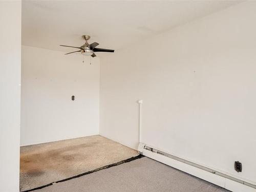 423-964 Heywood Rd, Victoria, BC - Indoor Photo Showing Other Room