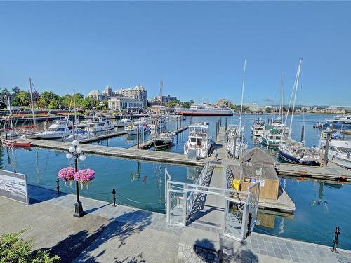 423-964 Heywood Rd, Victoria, BC - Outdoor With Body Of Water With View