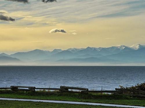 423-964 Heywood Rd, Victoria, BC - Outdoor With Body Of Water With View