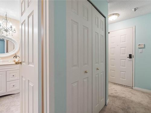 401-225 Cypress St, Nanaimo, BC - Indoor Photo Showing Bathroom