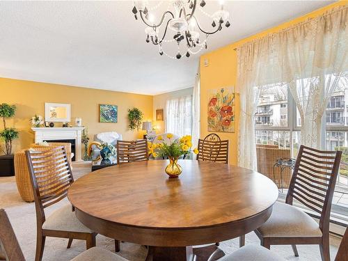 401-225 Cypress St, Nanaimo, BC - Indoor Photo Showing Dining Room