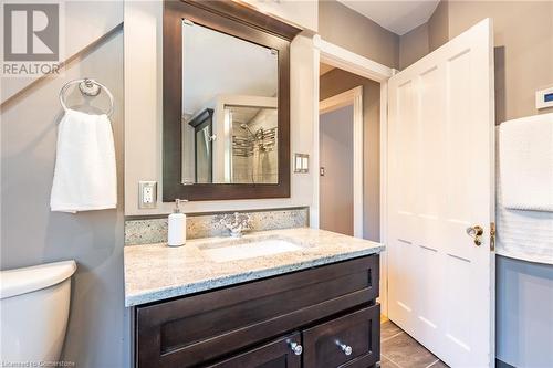 198 Duke Street, Hamilton, ON - Indoor Photo Showing Bathroom