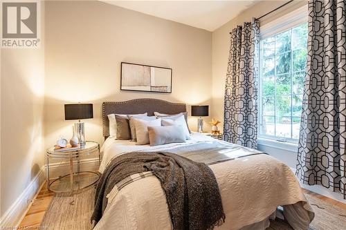 198 Duke Street, Hamilton, ON - Indoor Photo Showing Bedroom