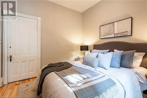 198 Duke Street, Hamilton, ON - Indoor Photo Showing Bedroom