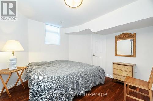 891 Stonebridge Avenue, Mississauga, ON - Indoor Photo Showing Bedroom