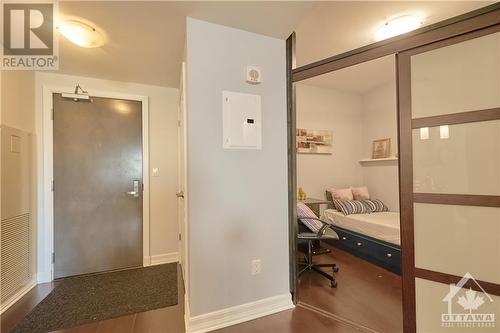 Den can be guest room with room divider. - 238 Besserer Street Unit#308, Ottawa, ON - Indoor Photo Showing Other Room