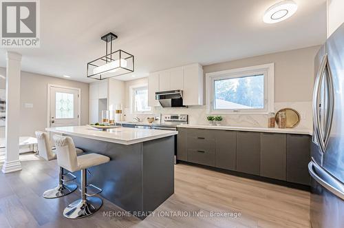 1266 Pallatine Drive, Oakville (College Park), ON - Indoor Photo Showing Kitchen With Upgraded Kitchen