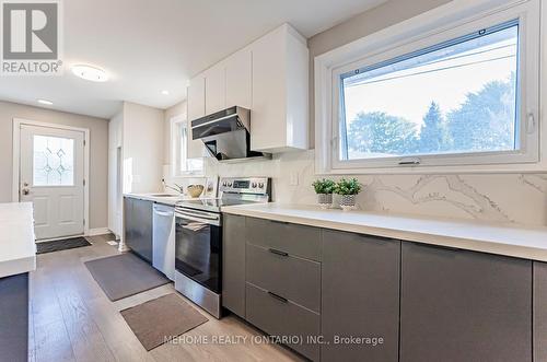 1266 Pallatine Drive, Oakville (College Park), ON - Indoor Photo Showing Kitchen