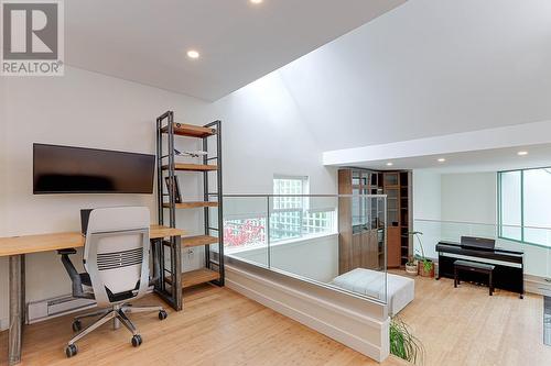 2229 Oak Street, Vancouver, BC - Indoor