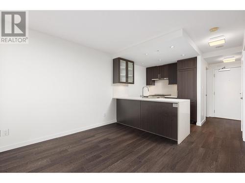 804 5665 Boundary Road, Vancouver, BC - Indoor Photo Showing Kitchen With Double Sink