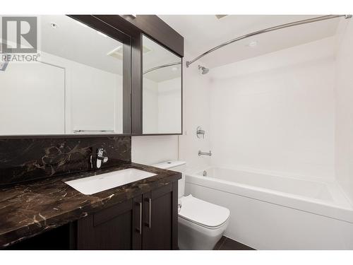 804 5665 Boundary Road, Vancouver, BC - Indoor Photo Showing Bathroom