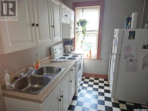 409 Main Street, Saskatoon, SK - Indoor Photo Showing Kitchen With Double Sink