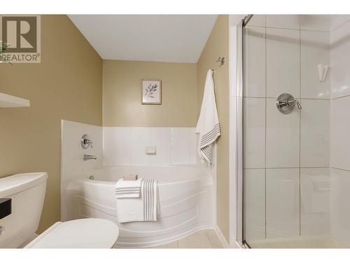 307 9319 University Crescent, Burnaby, BC - Indoor Photo Showing Bathroom