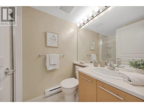 307 9319 University Crescent, Burnaby, BC - Indoor Photo Showing Bathroom