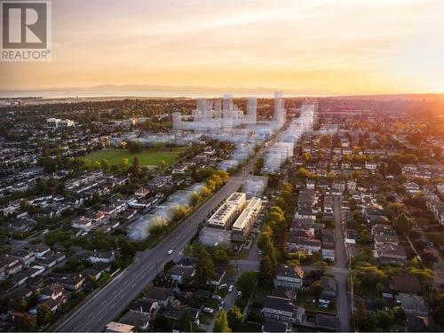 2 128 W Woodstock Avenue, Vancouver, BC - Outdoor With View