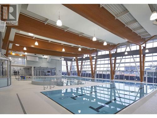 302 2468 Atkins Avenue, Port Coquitlam, BC - Indoor Photo Showing Other Room With In Ground Pool