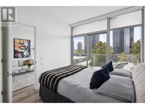 606 1888 Gilmore Avenue, Burnaby, BC - Indoor Photo Showing Bedroom