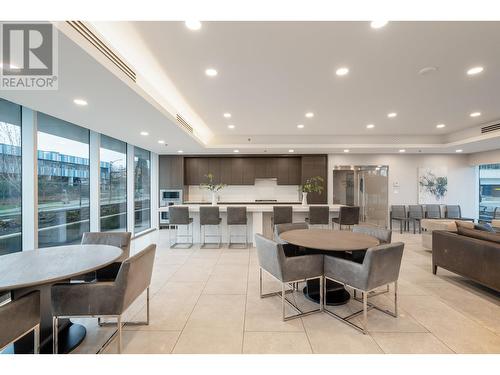 606 1888 Gilmore Avenue, Burnaby, BC - Indoor Photo Showing Dining Room