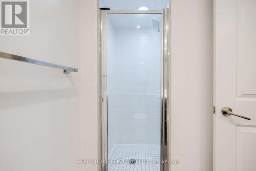 213 - 125 Western Battery Road, Toronto (Niagara), ON - Indoor Photo Showing Bathroom