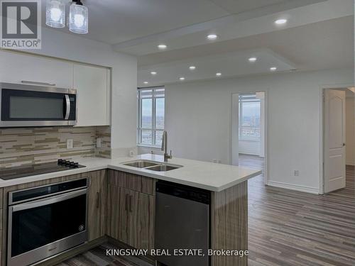 2208 - 4090 Living Arts Drive, Mississauga (City Centre), ON - Indoor Photo Showing Kitchen With Double Sink With Upgraded Kitchen