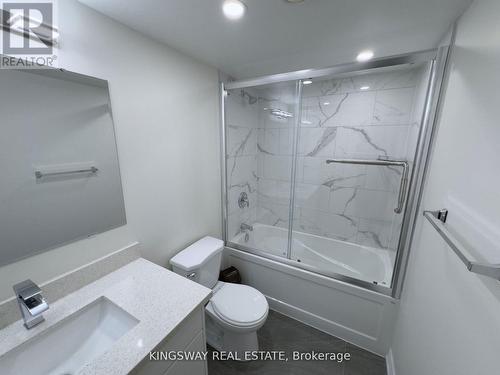 2208 - 4090 Living Arts Drive, Mississauga (City Centre), ON - Indoor Photo Showing Bathroom