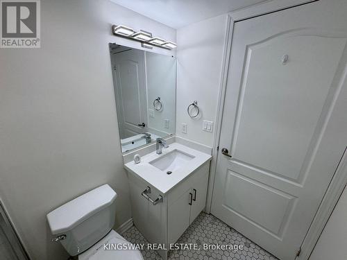 2208 - 4090 Living Arts Drive, Mississauga (City Centre), ON - Indoor Photo Showing Bathroom