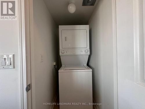 2711 - 385 Prince Of Wales Drive, Mississauga (City Centre), ON - Indoor Photo Showing Laundry Room