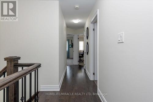 32 Peacock Trail, New Tecumseth, ON - Indoor Photo Showing Other Room