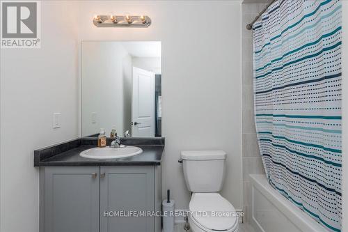 32 Peacock Trail, New Tecumseth, ON - Indoor Photo Showing Bathroom