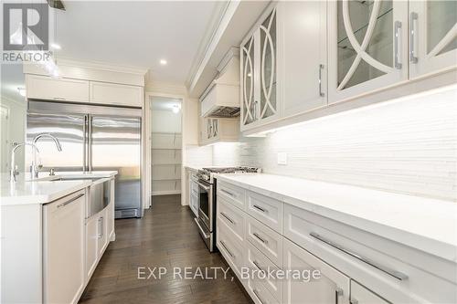 7 - 35 Midhurst Heights, Hamilton (Stoney Creek Mountain), ON - Indoor Photo Showing Kitchen With Upgraded Kitchen