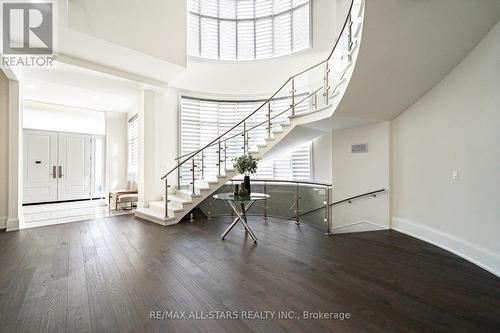 72 Grayfield Drive, Whitchurch-Stouffville, ON - Indoor Photo Showing Other Room