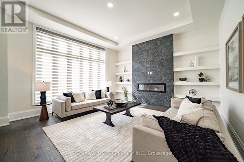 72 Grayfield Drive, Whitchurch-Stouffville (Ballantrae), ON - Indoor Photo Showing Living Room With Fireplace