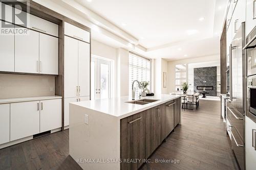 72 Grayfield Drive, Whitchurch-Stouffville (Ballantrae), ON - Indoor Photo Showing Kitchen With Double Sink