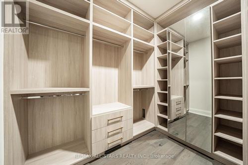 72 Grayfield Drive, Whitchurch-Stouffville, ON - Indoor With Storage