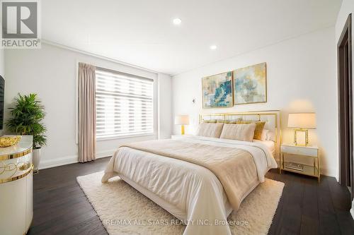 72 Grayfield Drive, Whitchurch-Stouffville (Ballantrae), ON - Indoor Photo Showing Bedroom