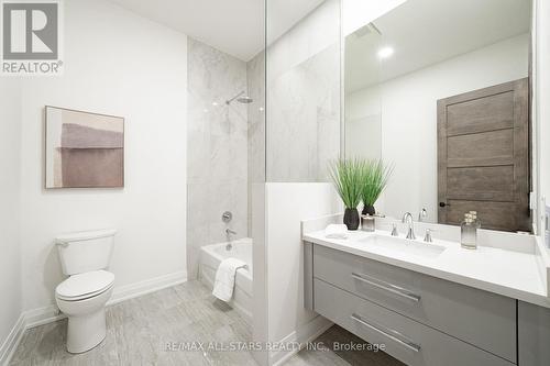 72 Grayfield Drive, Whitchurch-Stouffville, ON - Indoor Photo Showing Bathroom