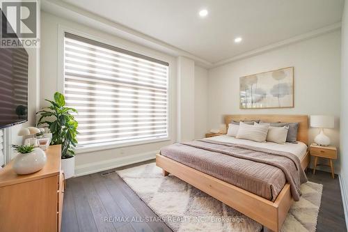 72 Grayfield Drive, Whitchurch-Stouffville, ON - Indoor Photo Showing Bedroom