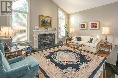 6 Tetherwood Court, London, ON - Indoor Photo Showing Living Room With Fireplace