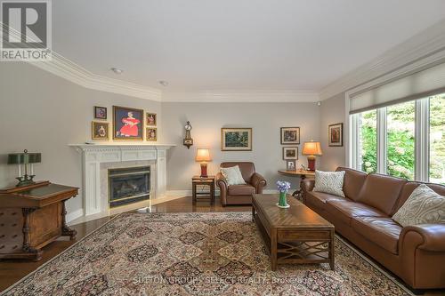 6 Tetherwood Court, London, ON - Indoor Photo Showing Living Room With Fireplace